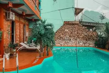 هتل Vu S Homestay