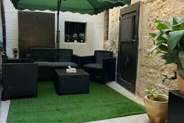 پانسیون Qandeel Dar Botto