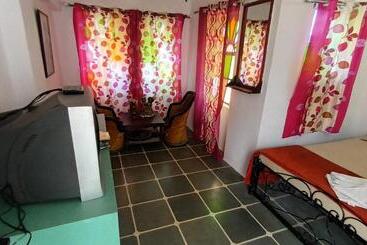 Bed and Breakfast Jag Niwas Guest House & Pure Veg Restaurant