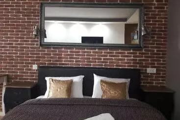 Mini Hotel On Demiivska