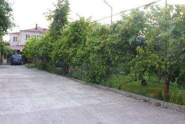 پانسیون Guest House U Aleny