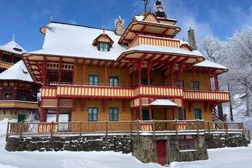 Aparthotel Libušín & Maměnka Národní Kulturní Památky