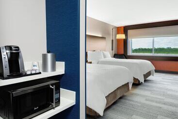 Отель Holiday Inn Express & Suites Sanford Lake Mary, An Ihg