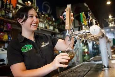 Hotel Jack Duggans Irish Pub