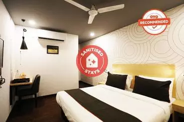 Hotel Collection O 76056 Slf Mall Sector30