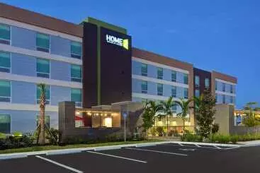 هتل Home2 Suites By Hilton Fort Myers Colonial Blvd