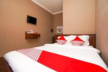 Hotel Oyo 1087 Homestay Potato House