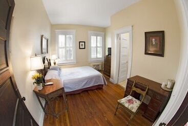 הוסטל Riverview