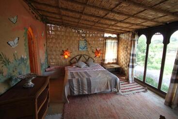 فندق Dar Danse, The Bubble On The Beach