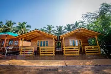 Resort Om Sai Beach Huts