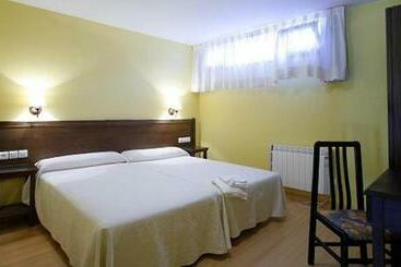 Apartamentos Aldea Del Puente