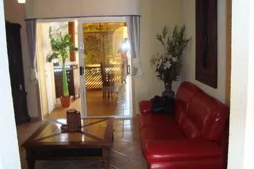 מלון דירות Marina Palace