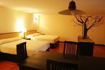 هتل Calli Quetzalcoatl