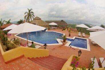 Hotel Plaza Tucanes Manzanillo