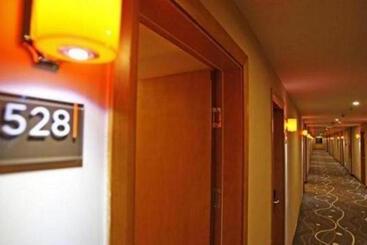 Отель 7 Days Premium Nanjing Gaochun Beiling Road Branch