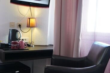 בית מלון כפרי Ath Hôtel Athénée