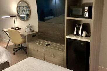 Holiday Inn Express Hotel & Suites Cocoa Beach, An Ihg