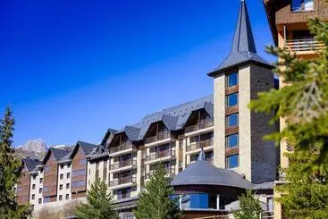 ホテル Snö Aragon Hills