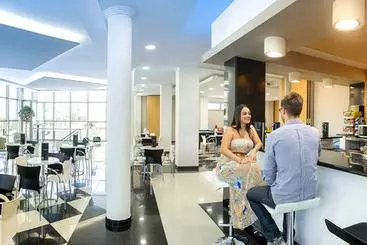 בית מלון כפרי Rh Gijon & Spa