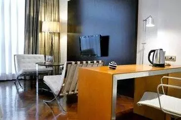 هتل 725 Continental