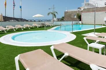 Apartamentos Montesol