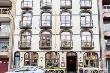 Avenue Hotel By F Hotels