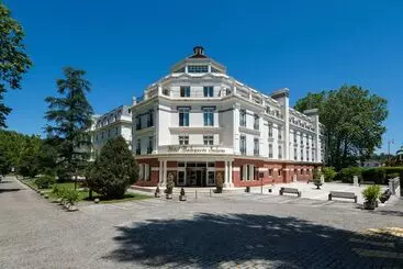 ホテル Castilla Termal Solares