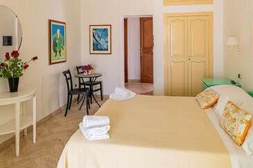 Hotel Ossidiana Stromboli Center