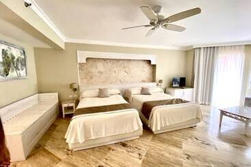 VIK hotel Cayena Beach