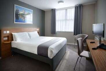 酒店 Travelodge Plus Galway