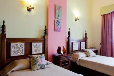 Regency Country Club, Apartments Suites