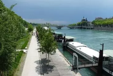 Отель Crowne Plaza Lyon   Cité Internationale