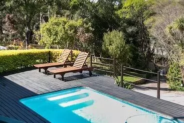 בית מלון כפרי Hide Away Guest House