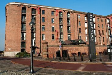 בית מלון כפרי Holiday Inn Express Liverpool Albert Dock, An Ihg