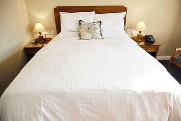 Отель The Humber Bridge