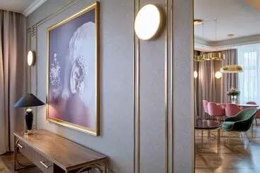 בית מלון כפרי Saski Krakow, Curio Collection By Hilton