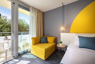 Отель Sunny Dubrovnik By Valamar