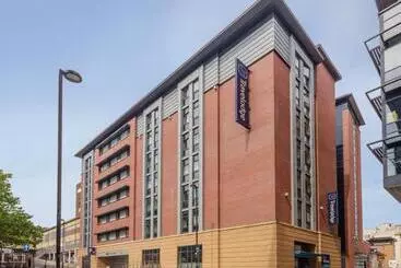 هتل Travelodge Sheffield Central