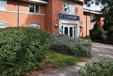 ホテル Travelodge Stonehouse