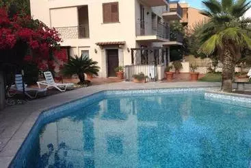 Szálloda Residence Santa Barbara