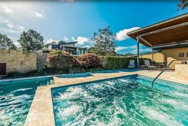 Апартаменты Grand Mercure The Vintage