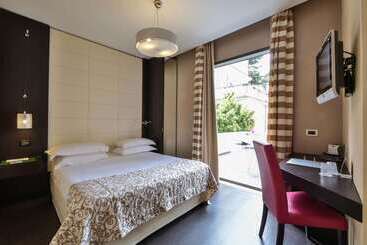 هتل Best Western Cinemusic