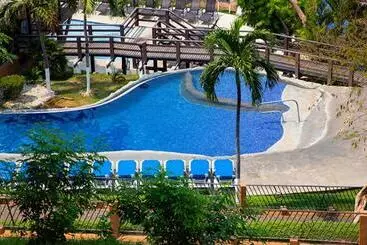 هتل Villas Sol Beach Resort