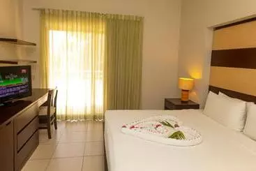 Hotelli Villas Sol Beach Resort