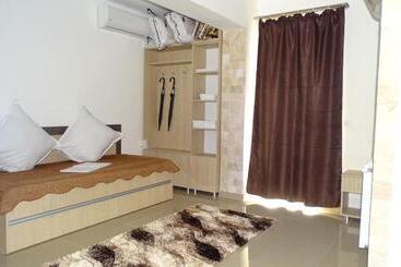 پانسیون Casa Borbel Gratiela