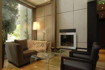 هتل Daios Luxury Living