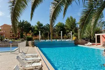 Resort Malibu Village