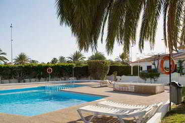 בקתות Apartamentos Santa Barbara