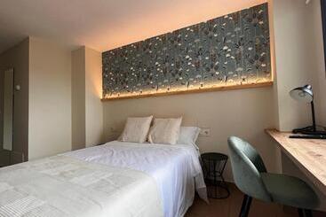 Hotel Hostal La Poetisa   Auto Check In