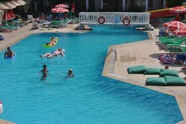 דירה Club Ekinci Palace